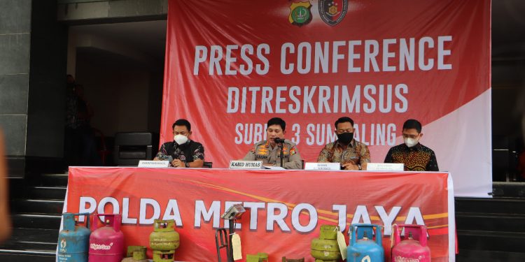 Ditreskrimsus Polda Metro Jaya Ungkap Tindak Pidana Pengalihan dan Penyuntikan Gas Subsidi