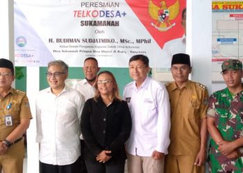 Budiman Sudjatmiko Resmikan TelkoDesa+ Sukamanah