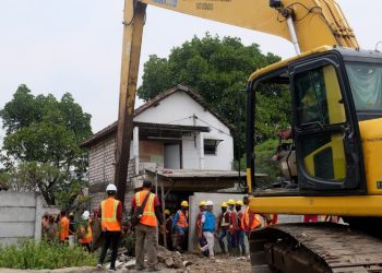 Pengadilan Negeri Surabaya Melakukan Pengosongan 11 Persil Bangunan di Wilayah Kelurahan Tambak Sarioso