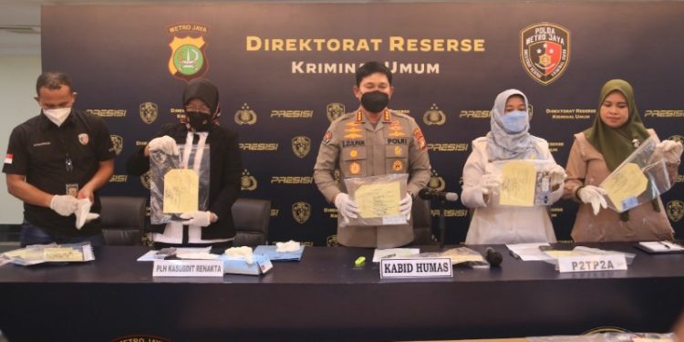 Subdit Reknakta Direktorat Reserse Kriminal Umum Polda Metro Jaya Melakukan Konferensi Pers