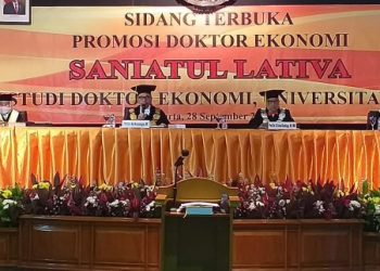 Saniatul Lativa Lulus Doktor Ekonomi dari Universitas Borobudur dengan Predikat Cum Laude