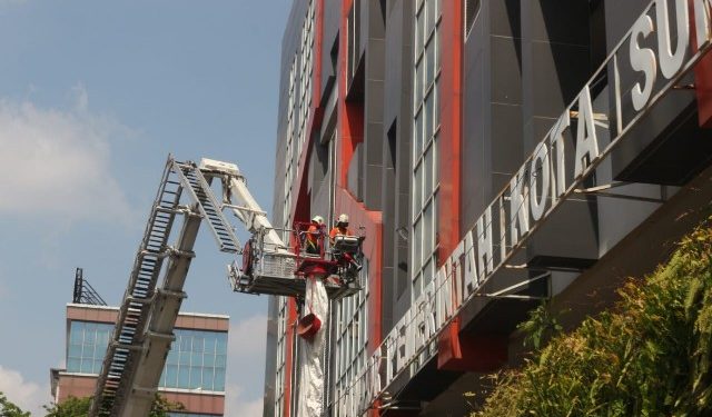 Pemkot Surabaya Menambah Pos Pemadam Kebakaran pada Tahun 2022