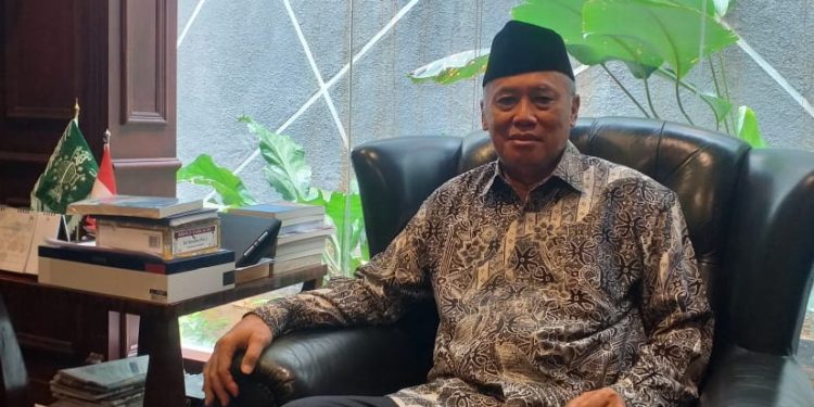 MEMPRAKTEKKAN KEARIFAN LOKAL, SELANDIA BARU DAN INDONESIA
