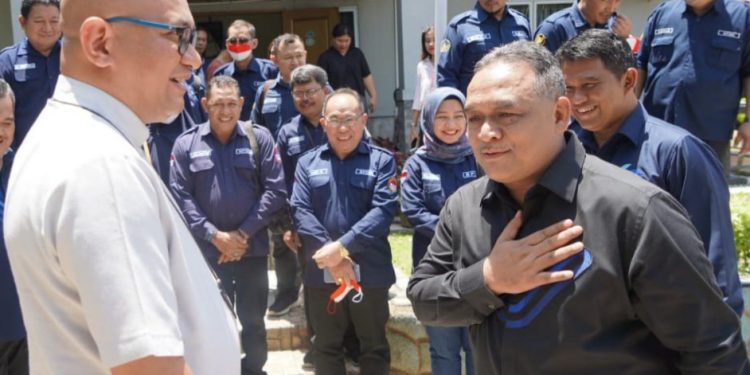 Beri Dukungan Untuk Melawan Sindikat, Kepala BP2MI Temui Romo Paschal