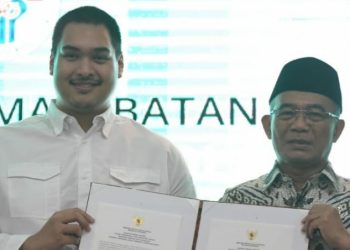 Menko PMK Muhadjir Effendy, Selaku Plt Menpora, Secara Resmi Telah Melakukan Sertijab dengan Dito Ariotedjo Sebagai Menpora