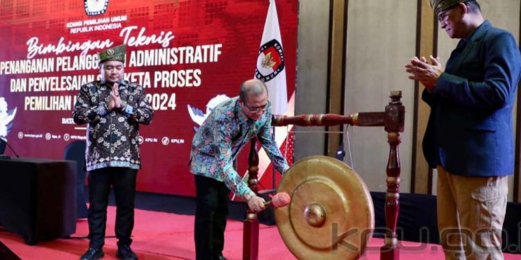 Ketua KPU Hasyim Asy’ari : Mari kita Manfaatkan Bimbingan Teknis InI Secara Maksimal