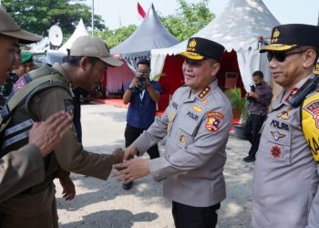 Kabaharkam Polri Melakukan Pemantauan Langsung dilakukannya Dobrakan One Way dan Contra flow di KM 47
