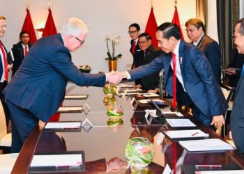 Presiden Jokowi Bertemu dengan Tiga Pemimpin Perusahaan Eropa di Hotel Kastens Luisenhoff, Hannover, Jerman