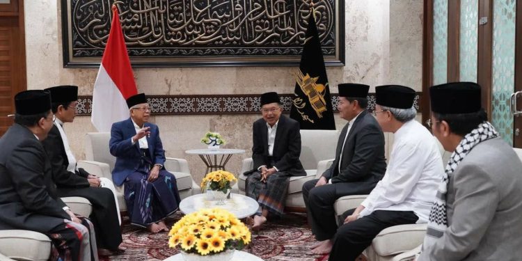 Wapres Beserta Ibu Hj. Wury Ma’ruf Amin Melaksanakan Salat Idulfitri di Masjid Istiqlal