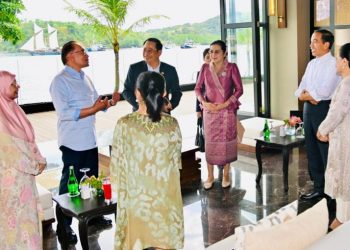 Para Pemimpin ASEAN Beserta Pendamping Berbincang Hangat di Sela KTT Ke-42