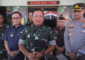 Pangdam V Brawijaya , Sambangi Bupati Pamekasan Badrut Tamam Terkait Persoalan kemiskinan  