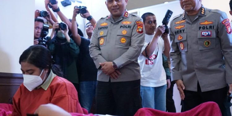 Polda Metro Gelar Donor Darah Bertajuk “Life Heroes” Dan Bagikan 11.000 Paket Sembako