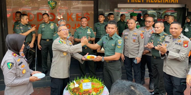 Hari Bhayangkara ke-77, Biddokkes Polda Metro Terima Kunjungan Kesdam Jaya