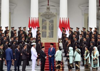 Presiden Jokowi lantik perwira muda TNI-Polri, di Halaman Istana Merdeka