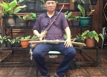 KH. As’ad Diberi Pedang Seorang Karib Dari Arab