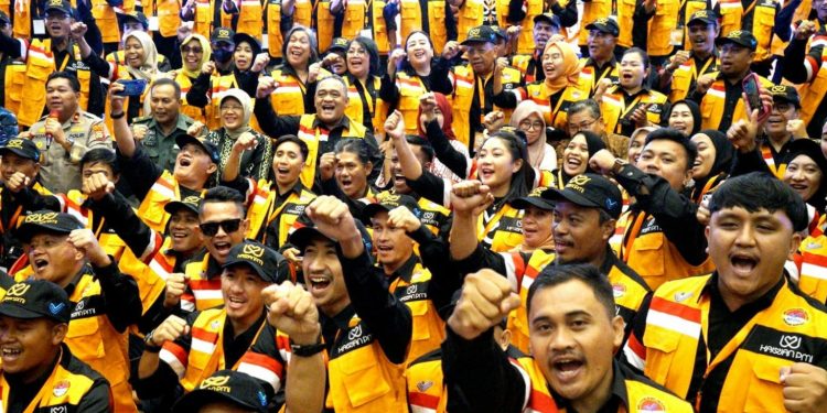 Lantik 255 Kawan PMI, Benny: Lakukan Edukasi Secara Masif