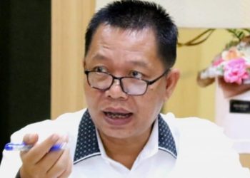 Pemerintah Kota Membagikan Bendera Merah Putih Kepada Warga Sebanyak 10.000 Helai