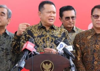 Pimpinan MPR RI Menyampaikan Kepada Presiden, Sesuai Tugas Konstitusionalnya, MPR RI Saat InI Tengah Melakukan Pengkajian Sistem Ketatanegaraan