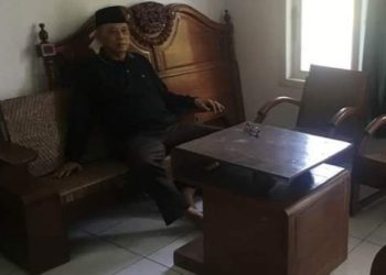 Kenangan Meja dan Kursi Tua Peninggalan Orang Tua