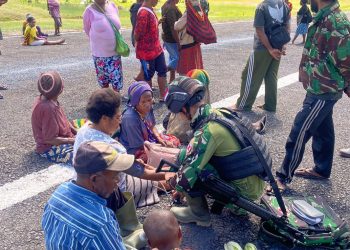 Ciptakan Rasa Aman, Satgas Yonif 310/KK Komunikasi Sosial Bersana Warga Pegunungan Bintang Papua