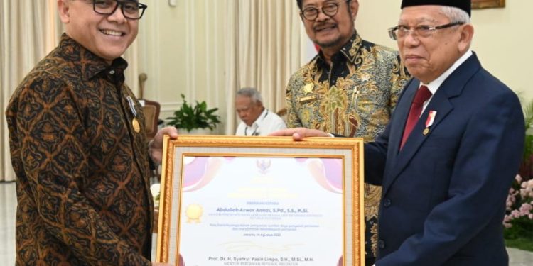 Wakil Presiden K.H Ma’ruf Amin,&nbsp;Menyampaikan Penghargaan Yang Diinisiasi Oleh Kementerian Pertanian&nbsp; Merupakan Apresiasi Atas Dedikasi dan Kerja Keras Dalam Sektor Pertanian