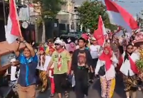 Rayakan HUT RI ke 78, Katar RW 03 Kelurahan Krukut Gelar Karnaval Semarak Merdeka