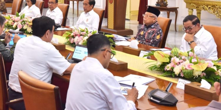 Presiden Jokowi Memimpin Ratas Mengenai Upaya Peningkatan Kualitas Udara di Jabodetabek
