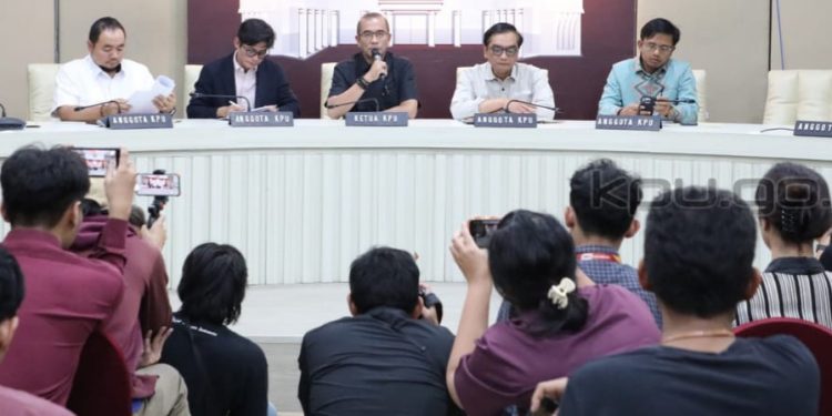 Siapkan Alat Perlengkapan Pemungutan dan Penghitungan Suara