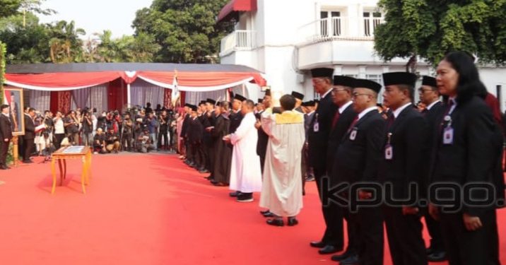 Seragamkan Pemahaman, Standarkan Perlakuan