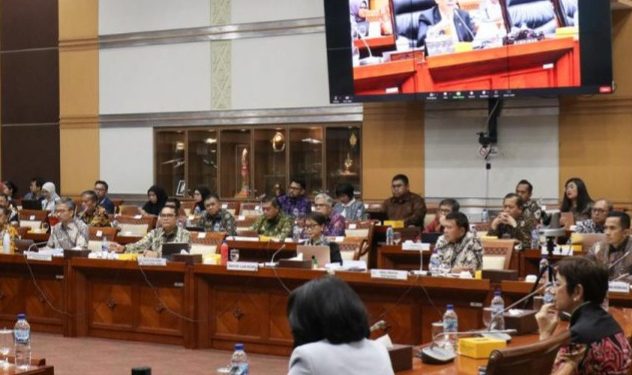 Hadiri Raker dengan Komisi I DPR RI, Wamenhan M. Herindra Bahas RUU Pengesahan Traktat Tentang Pelarangan Senjata Nuklir