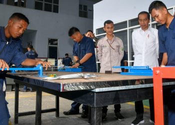 Presiden Joko Widodo, Mendorong Sekolah Kejuruan Menjalin Hubungan Kerja Sama, Dunia Industri