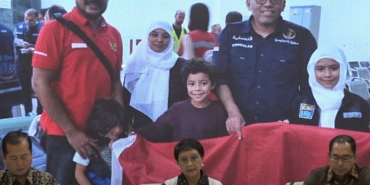 Pemerintah Berhasil Evakuasi Empat WNI dari Gaza