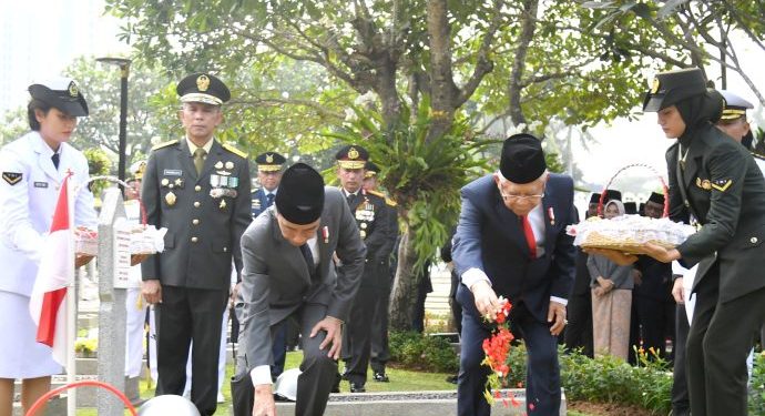 Presiden Jokowi, Memimpin Upacara Ziarah Dalam Rangka Peringatan Hari Pahlawan