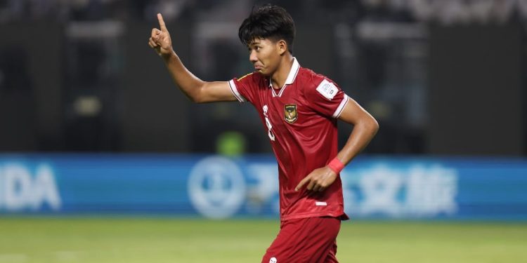 Presiden Jokowi Mengapresiasi Kerja Keras Para Pemain Indonesia yang Mampu Mengejutkan di Laga Pembuka Piala Dunia.