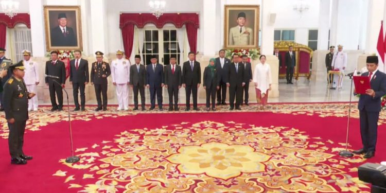 Presiden Joko Widodo (Jokowi) Melantik Jenderal Agus Subiyanto Jadi Panglima TNI