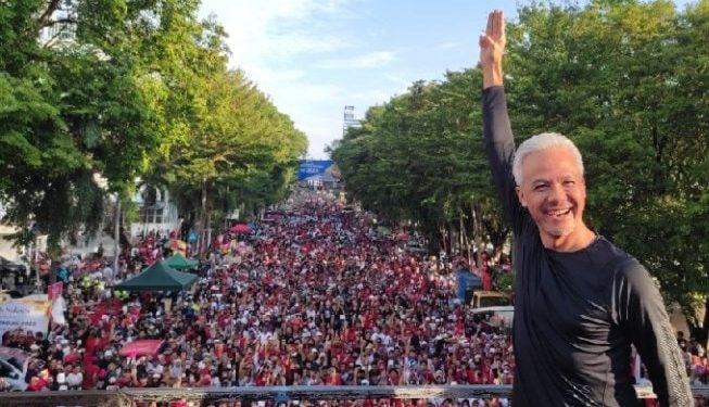 Ganjar, Jalan Sehat Bersama Komunitas Gen Zi di Sulawesi Selatan