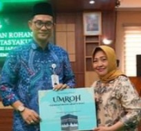 Berhasil Raih Juara Umum Serta Predikat WBK, Kejari Jakpus Gelar Tasyakuran dan Berangkatkan 10 Pegawai Ibadah Umroh