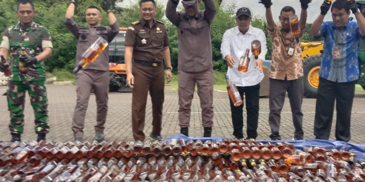 Kejari Jakpus Musnahkan BB Narkotika, Obat-obatan Terlarang dan Miras Ilegal