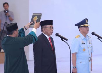 Ketua MA Lantik Dirjen Badilag dan Dirjen Badimiltun Baru