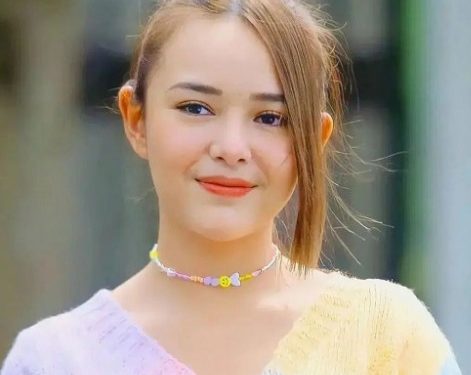 Penampilan Amanda Manopo Terlihat Memukau Dalam  Gala Premier Film Terbarunya 