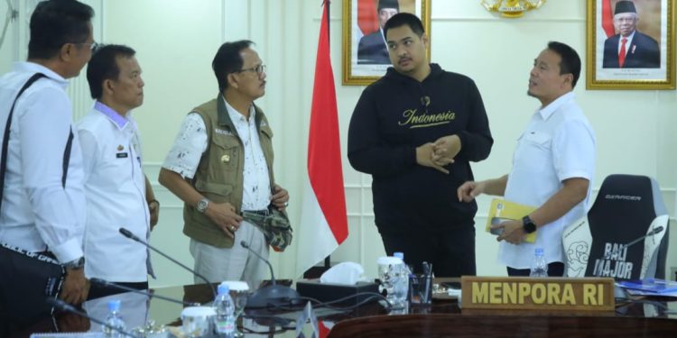 Menpora RI Dito Ariotedjo, Mendukung Pengembangan olahraga Selancar Ombak atau Surfing di Kabupaten Pesibar, Lampung