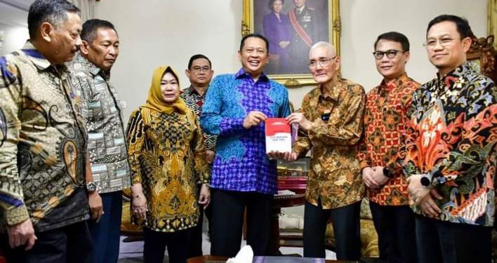 MPR RI Terima Aspirasi dari Try Sutrisno Terkait Kajian Amandemen UUD 1945