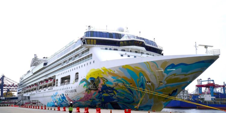 Tingkatkan Pariwisata Indonesia, Pelindo Jalin Kerjasama Dengan Resorts World Cruises