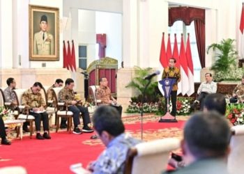 Presiden Joko Widodo memimpin Sidang Kabinet Paripurna yang digelar di Istana Negara, Jakarta, pada Senin, 24 Juni 2024. (Foto: BPMI Setpres)