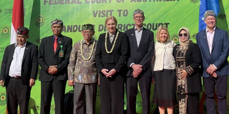 Delegasi Pengadilan Australia Kunjungi PN Bandung dalam Rangka Peringatan Kerja Sama Yudisial