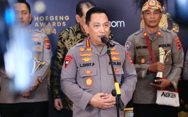 Kapolri Jenderal Listyo Sigit Prabowo Memuji Gelaran Hoegeng Awards 2024
