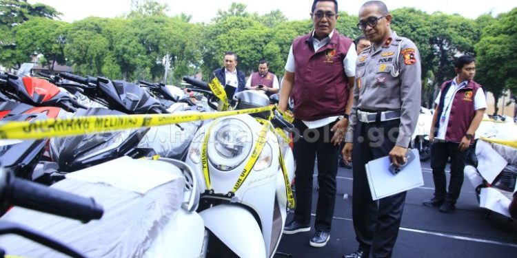 Dirtipidum Bareskrim Polri Berhasil Membekuk 7 Tersangka dalam Kasus Penggelapan Kendaraan Jaringan Internasional