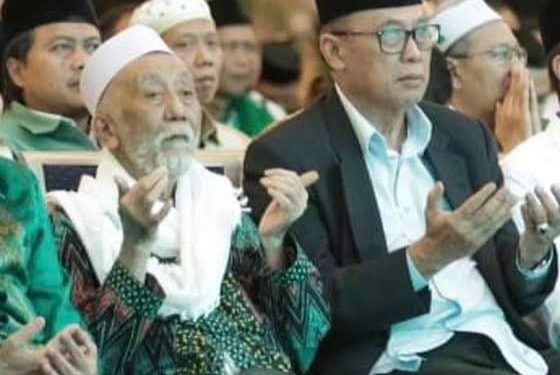 Abuya Muhtadi, Ulama Kharismatik dari Banten, Pimpin Doa Bersama di Muktamar PKB di Bali