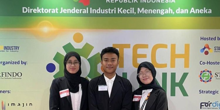 Bikin Layangan Penghasil Listrik, Mahasiswa Sabet Penghargaan