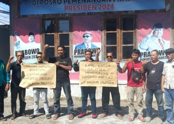 Segenap warga Salatiga mendatangi partai Gerindra